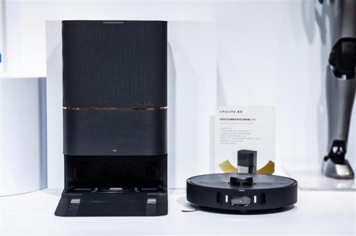 追覓X30掃拖機(jī)器人發(fā)布：首創(chuàng)仿生機(jī)械臂 長了一雙靈活的手