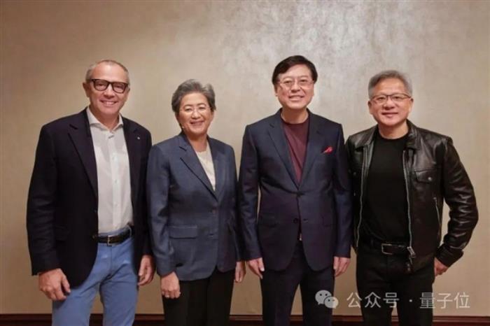 打工人電腦該換了！自帶AI鍵：周報總結、PPT配圖一鍵搞定