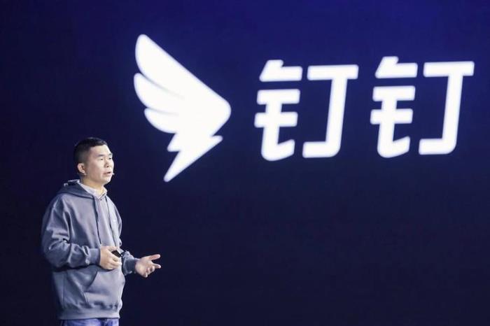 AI又要開始爭入口了
