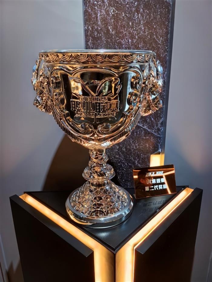 LPL 2024春季賽正式開打 首戰即巔峰！Intel 14代酷睿強力助攻、升級AI