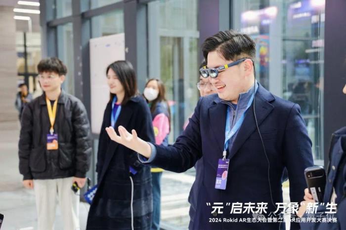 Rokid祝銘明：Vision Pro帶動(dòng)行業(yè)熱度是好事，但VST最后會(huì)消失