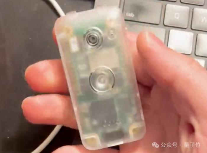 800塊DIY爆火AI硬件，全流程開源，網友：新Linux時代來了