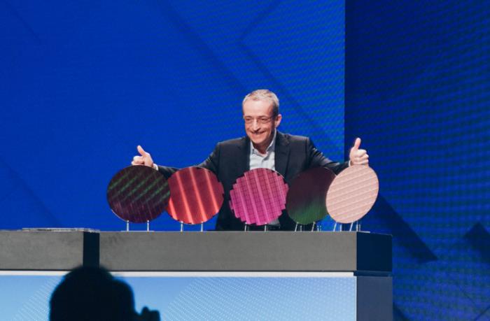 全球首個AI「系統(tǒng)級代工」，英特爾代工將價值1000億美元