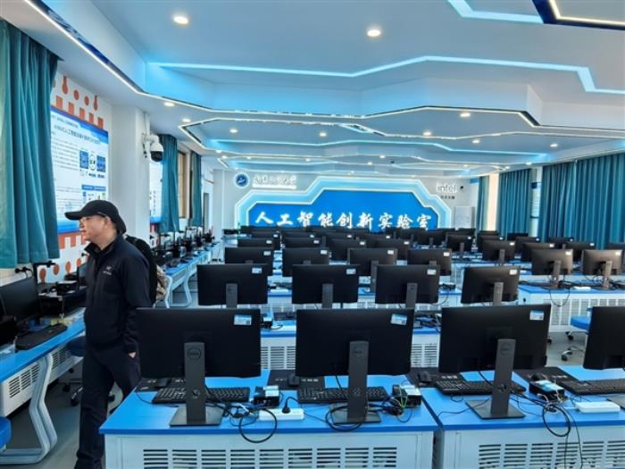 中國亟需400萬AI人才！Intel和武漢工程大學樹立了一個好榜樣