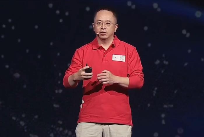360創(chuàng)始人周鴻祎：AI將讓中國(guó)手機(jī)彎道超車
