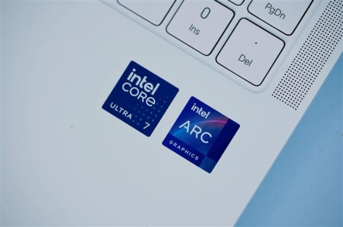 Intel、微軟聯(lián)合定義AI PC：必須有Copilot實(shí)體按鍵