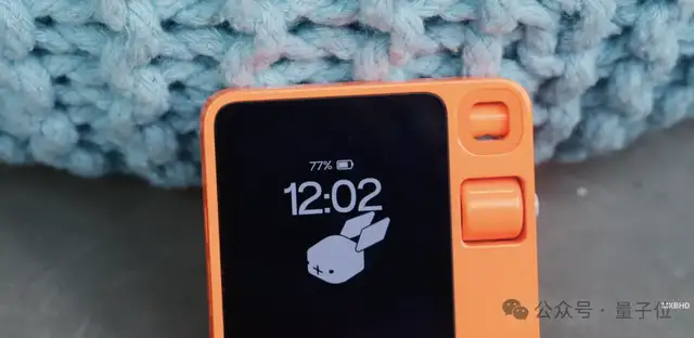 爆火Rabbit R1大翻車：被曝套殼安卓！質(zhì)疑者IP已遭屏蔽