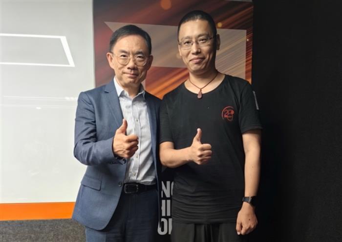 獨家專訪AMD高級副總裁王啟尚：打造開放生態鏈 擁抱AI大時代
