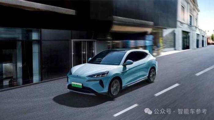 車圈大佬吵起來了！李書福廣汽掌門反內卷，王傳福：你逃不過