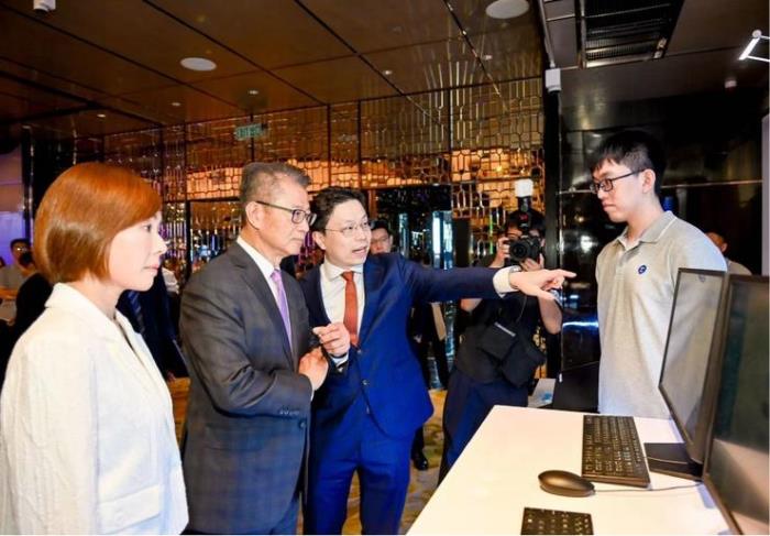 港投公司與「港產獨角獸」思謀科技今簽定戰略合作協議