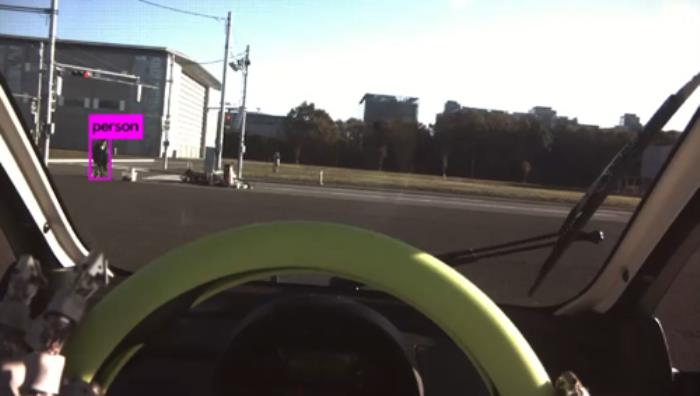 日本讓機器人學開車：車速估計飆不過輪椅