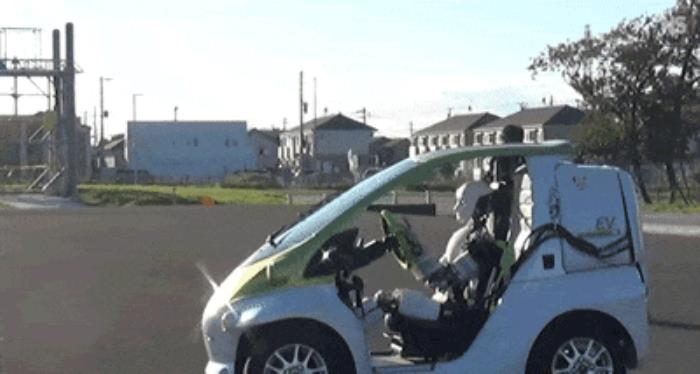 日本讓機器人學開車：車速估計飆不過輪椅