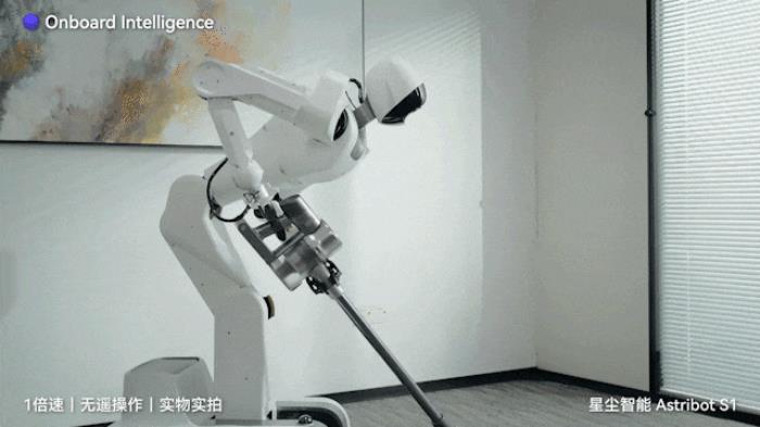 國產AI機器人好超前…彈琴泡茶打詠春,還能擼貓??