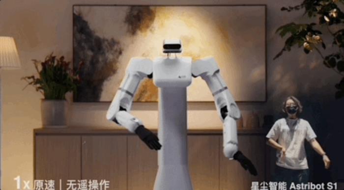 國產AI機器人好超前…彈琴泡茶打詠春,還能擼貓??