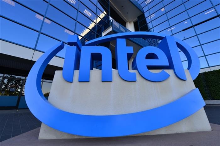 英特爾是如何錯過移動、AI 兩個時代的