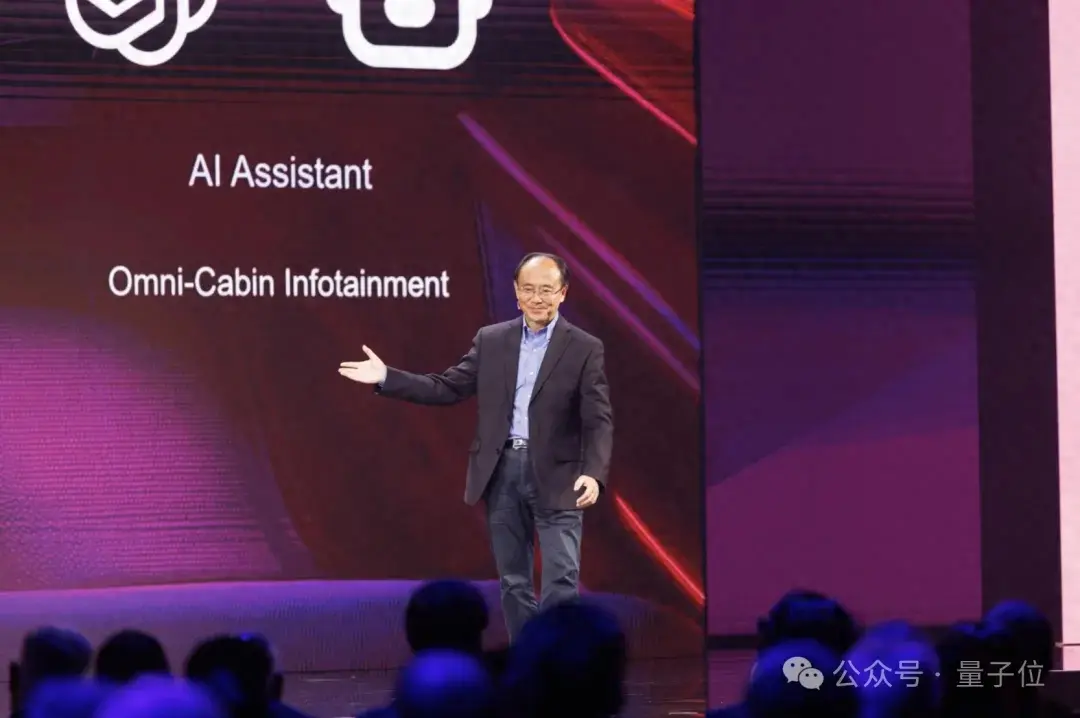 PC之王在AI時代瞄準超大號硬件
