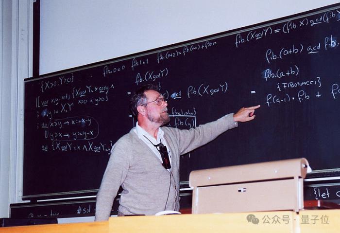 本科經(jīng)典算法Dijkstra，被證明是普遍最優(yōu)了：最壞情況性能也最優(yōu)！