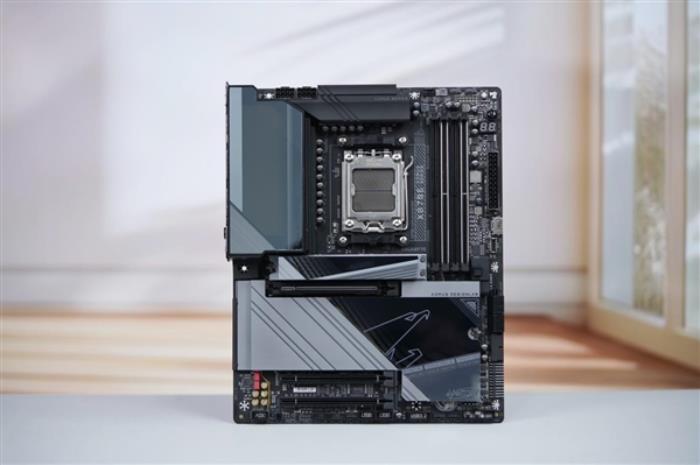 AI自動超頻！技嘉X870E AORUS MASTER超級雕主板圖賞