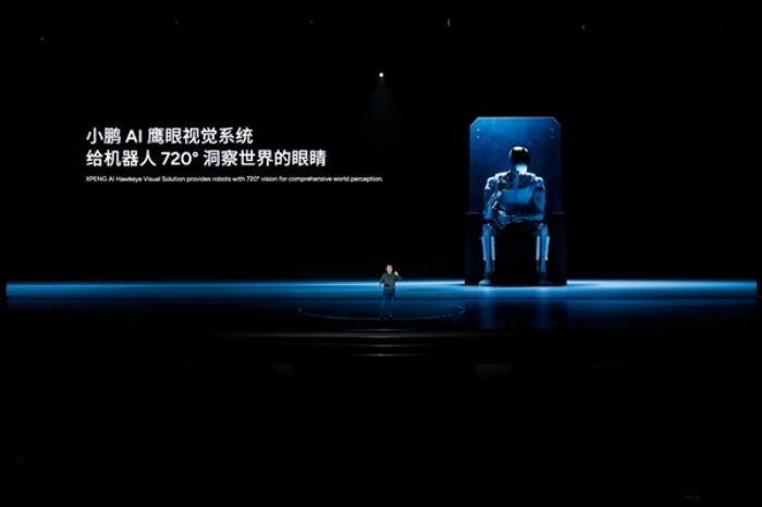 小鵬發布AI人形機器人Iron：1:1復刻真人、已下工廠擰螺絲