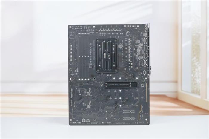 AI自動超頻！技嘉X870E AORUS MASTER超級雕主板圖賞