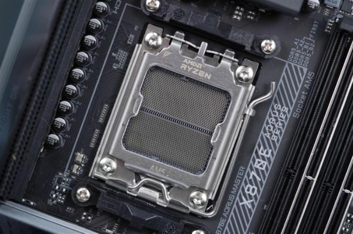 AI自動超頻！技嘉X870E AORUS MASTER超級雕主板圖賞