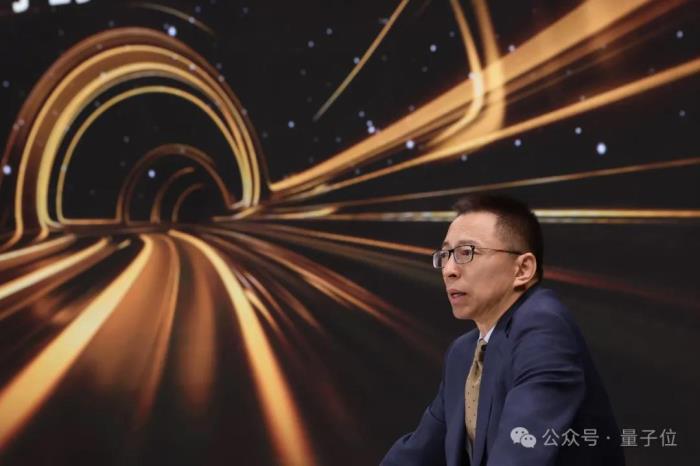 3小時輸出27個知識點!張朝陽跨年演講硬核解析生活中的量子力學