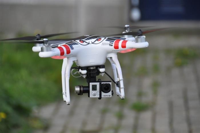 馬斯克：無人機和人工智能將主導未來戰爭 美國要加大投資