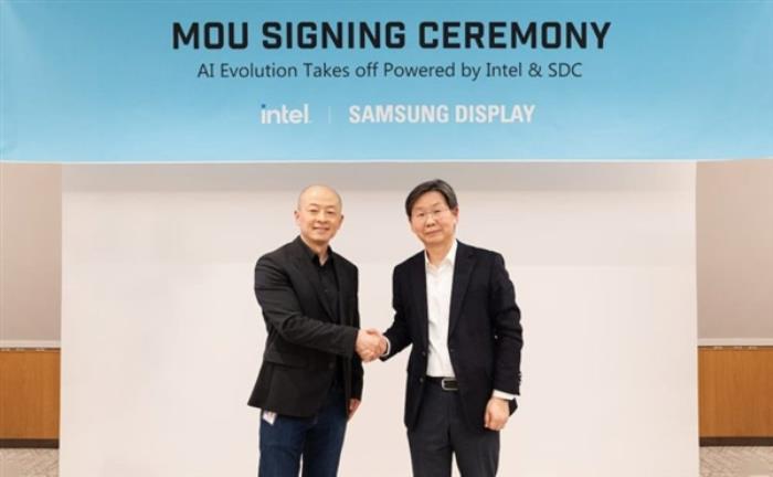 巨頭聯合出擊下一代AI PC市場！Intel、三星合作開發AI專用屏幕