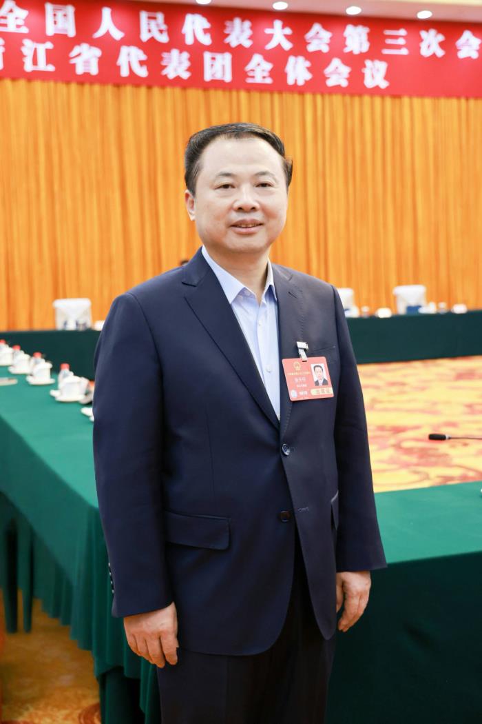 張天任代表