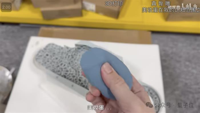 稚暉君機器人神技再現江湖！騎自行車驚呆眾人：又抽象又硬核
