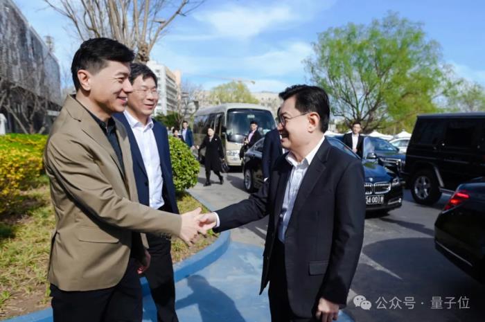 中國頂流無人駕駛提速出海:安全久經考驗,外國big name實名好評