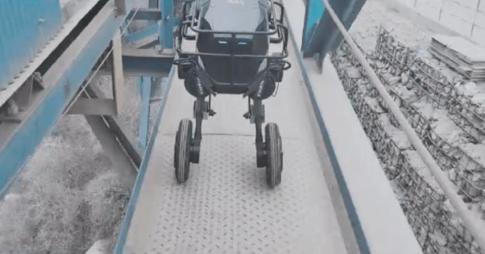 中國電建“智成一號”智能巡檢機器人亮相：已在雙江口水電站進行測試
