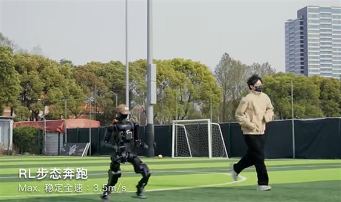 傅利葉發(fā)布首款開源人形機(jī)器人：身高1.3米 最快能跑3.5米/秒