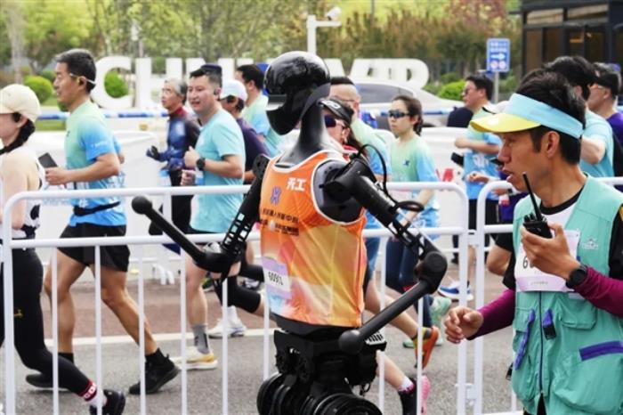 全球第一場機器人馬拉松：到底意味著什么