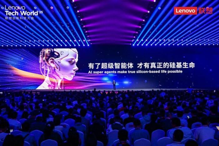 告別“傻”AI！聯想天禧個人超級智能體正式發布：越用越懂你