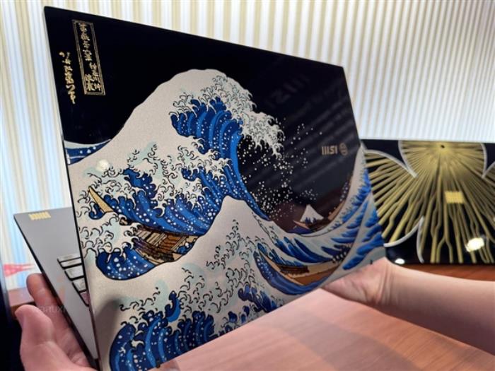 簡直就是藝術品！微星推Prestige AI+ 13浮世繪筆記本：全球限量1000臺